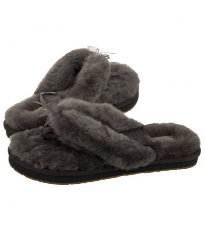 ugg fluffy flip flop